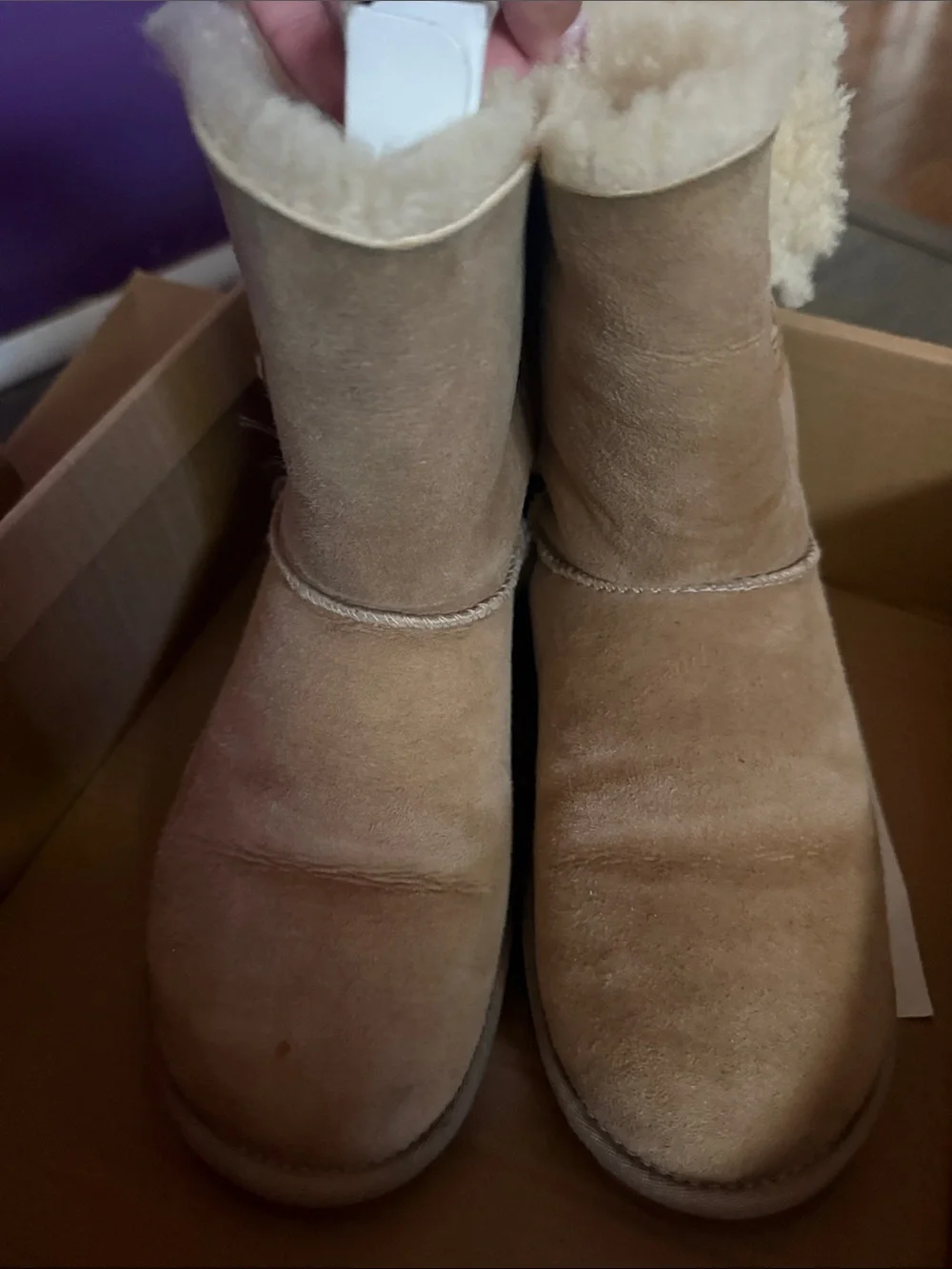 UGG W Bailey Button Boot in Sand/Tan